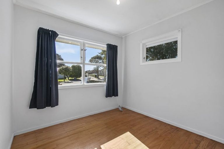 Photo of property in 40 Hereford Street, Te Atatu Peninsula, Auckland, 0610