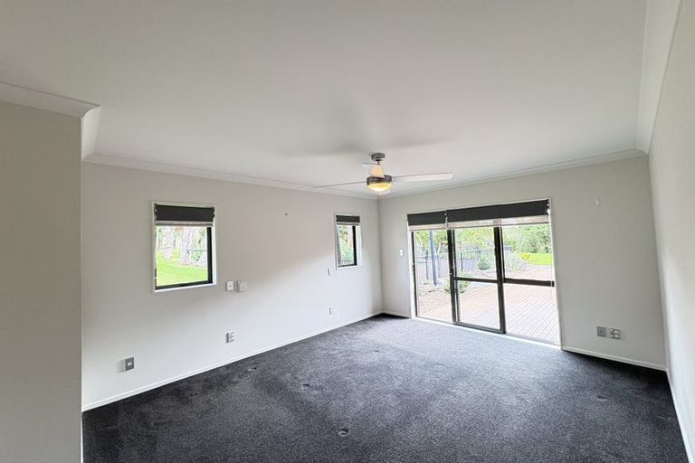 Photo of property in 30 Foster Road, Kumeu, 0891