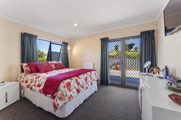 Photo of property in 14 Tararua Crescent, Otaki, 5512
