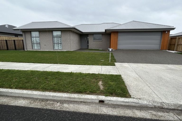 Photo of property in 71 Macphail Avenue, Rangiora, 7400