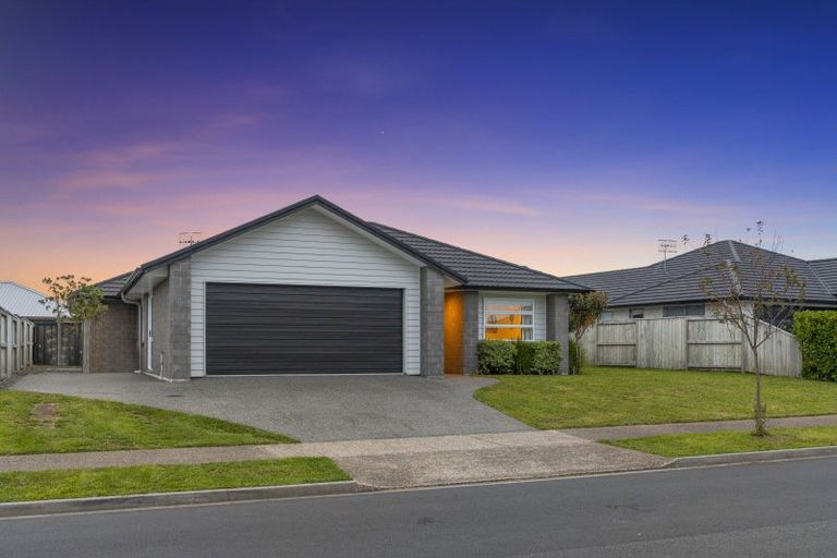 Photo of property in 84 Penetaka Heights, Pyes Pa, Tauranga, 3112