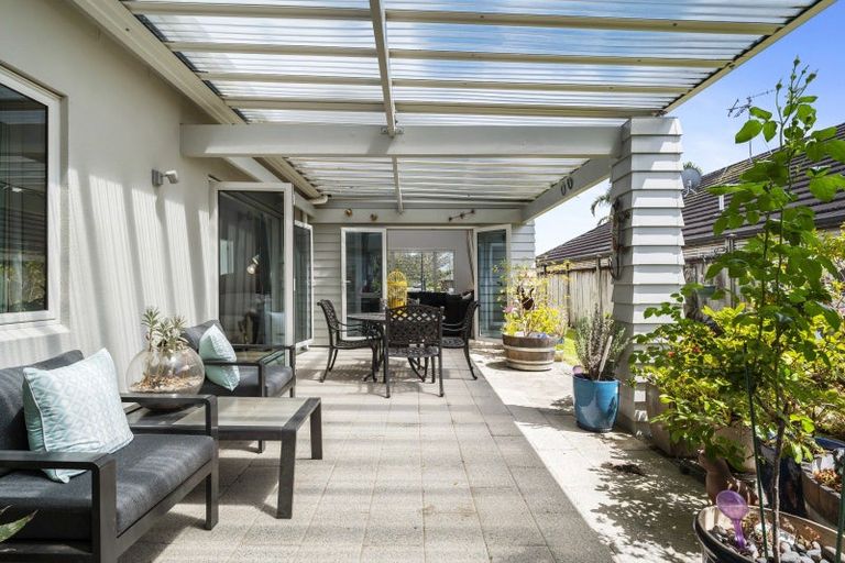 Photo of property in 10 Waiora Place, Pyes Pa, Tauranga, 3112