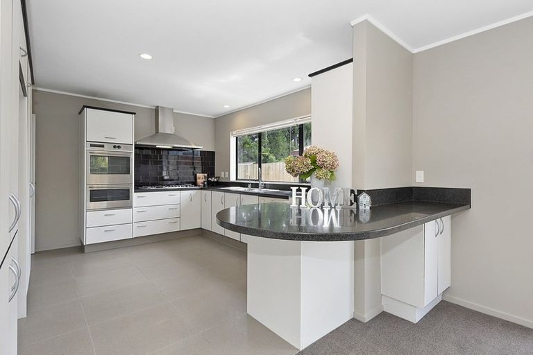 Photo of property in 32 Hastings Place, Hamilton Lake, Hamilton, 3204