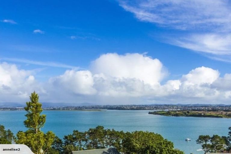 Photo of property in 1/33-35 Teal Crescent, Beach Haven, Auckland, 0626