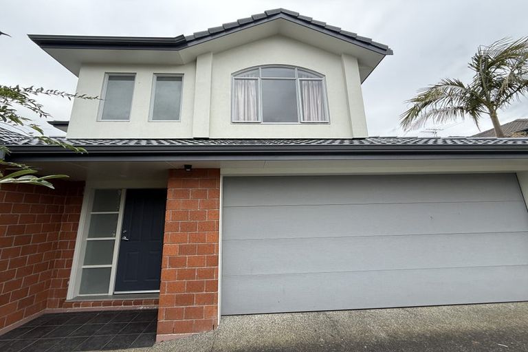 Photo of property in 44 Baverstock Road, Flat Bush, Auckland, 2016