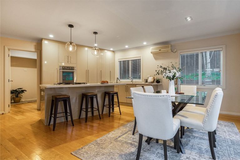 Photo of property in 30c Marine Parade, Mellons Bay, Auckland, 2014