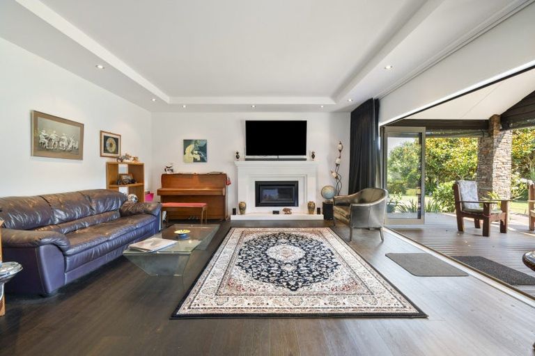 Photo of property in 38 Kingsdale Park Drive, Aokautere, Palmerston North, 4471