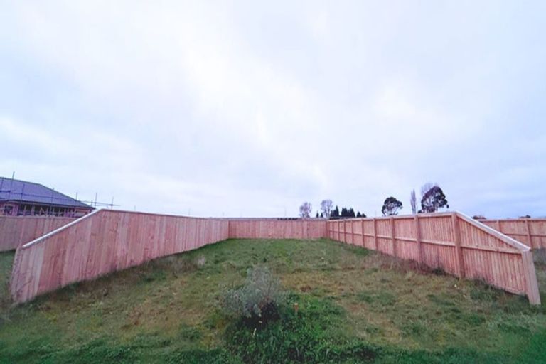 Photo of property in 21 Harry Manship Crescent, Halswell, Christchurch, 8025