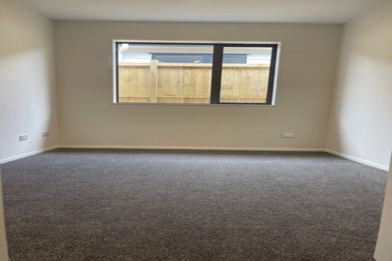 Photo of property in 22 Rorotu Avenue, Karaka, Papakura, 2113