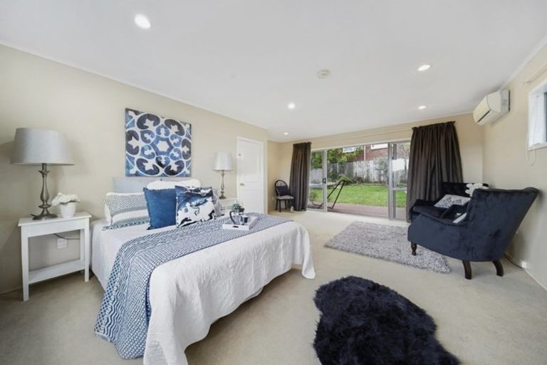 Photo of property in 16 Judkins Crescent, Cockle Bay, Auckland, 2014