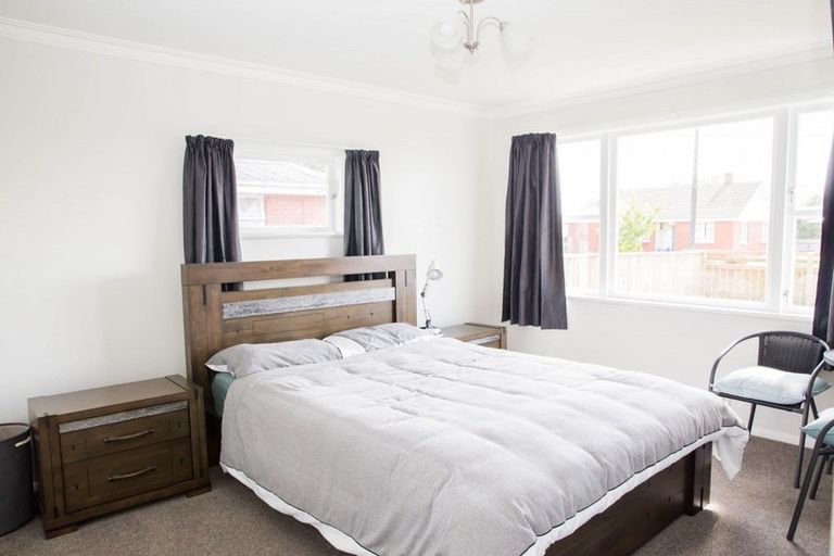 Photo of property in 10 Clyde Street, Levin, 5510