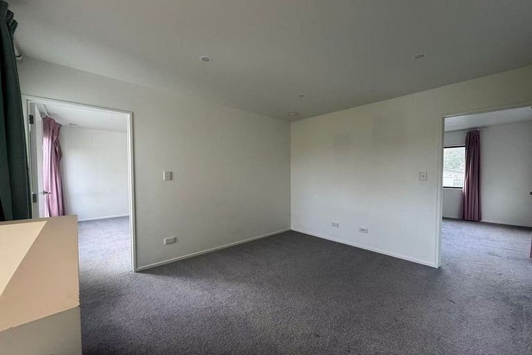 Photo of property in 11 Apple Lane, Henderson, Auckland, 0610