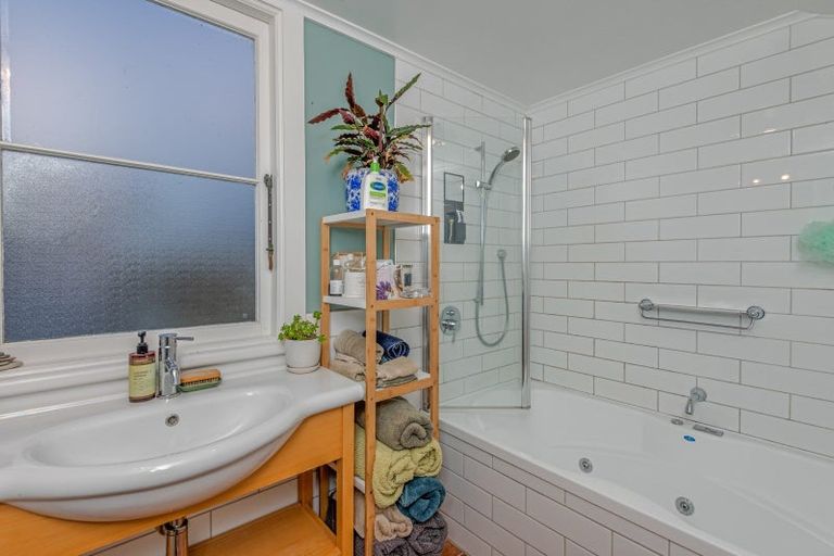 Photo of property in 27 High Street, Bulls, 4818