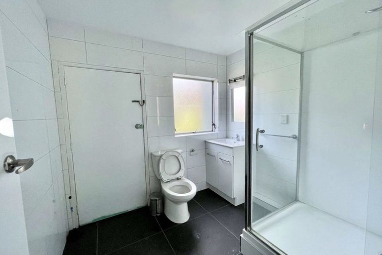 Photo of property in 45 Stapleford Crescent, Browns Bay, Auckland, 0630