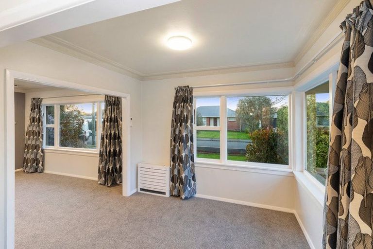 Photo of property in 5 Yeovil Place, St Albans, Christchurch, 8052