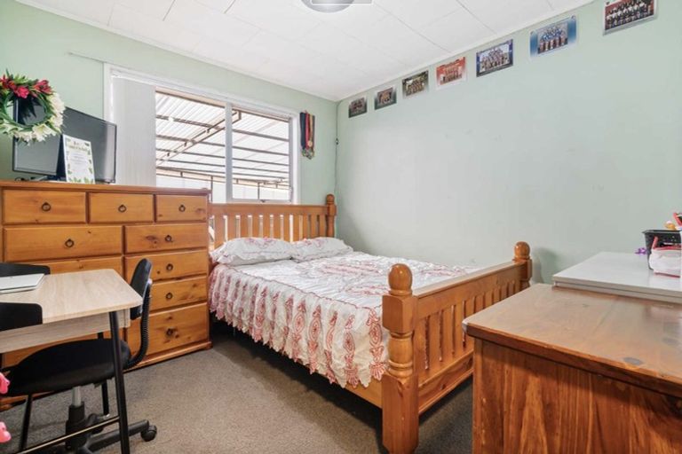 Photo of property in 35 Kindergarten Drive, Conifer Grove, Takanini, 2112