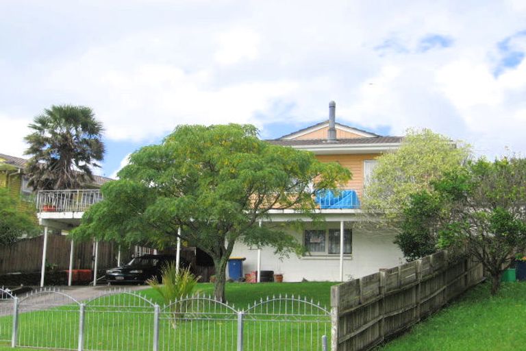 Photo of property in 14 Brunner Road, Glen Eden, Auckland, 0602