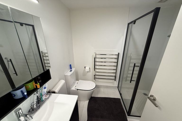 Photo of property in 18 Rara Lane, Manukau, Auckland, 2104