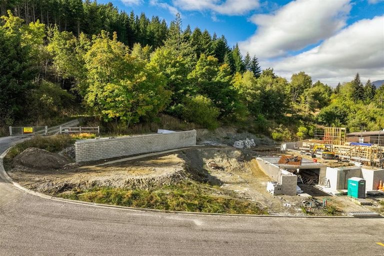 Photo of property in 26 Vancouver Drive, Queenstown, 9300