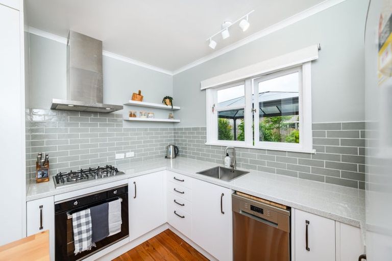 Photo of property in 7 Ihle Street, Terrace End, Palmerston North, 4410