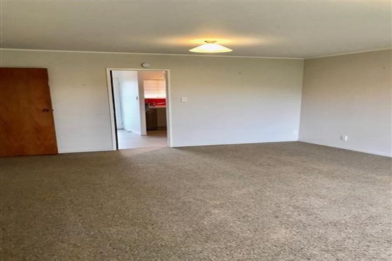 Photo of property in 58 Strid Road, Te Atatu South, Auckland, 0610