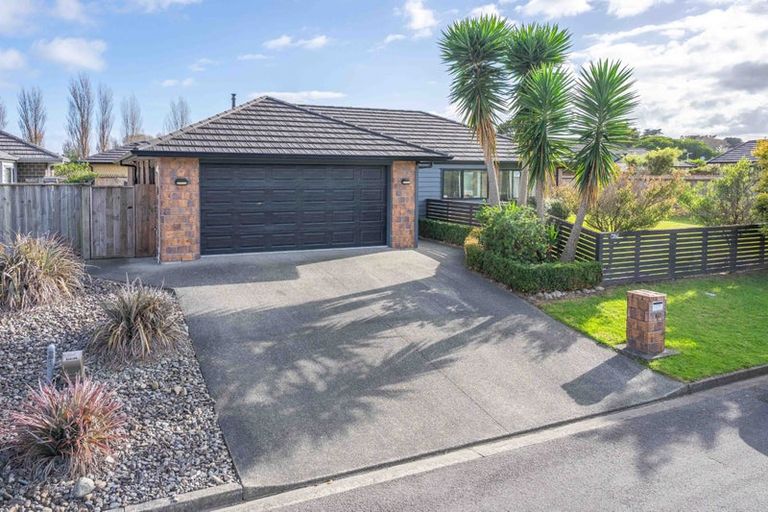 Photo of property in 10 Moy Place, Otaki, 5512
