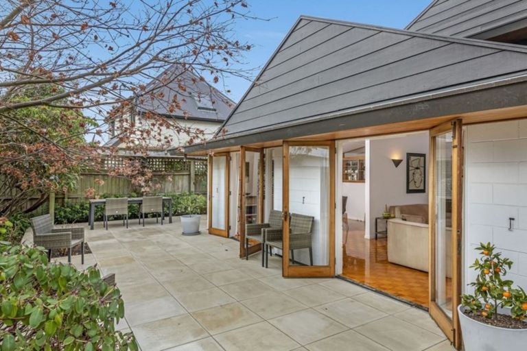 Photo of property in 72 Wairarapa Terrace, Merivale, Christchurch, 8014