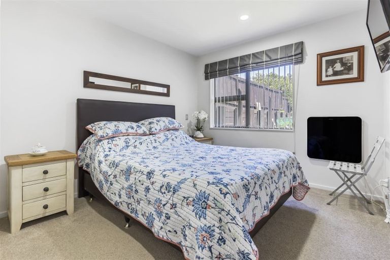 Photo of property in 23 Saint Maroun Rise, The Gardens, Auckland, 2105