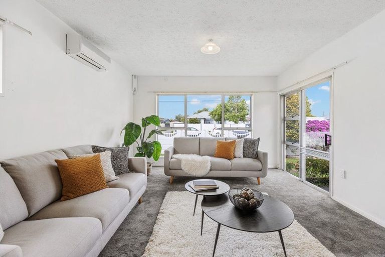 Photo of property in 37 Neill Street, Hornby, Christchurch, 8042