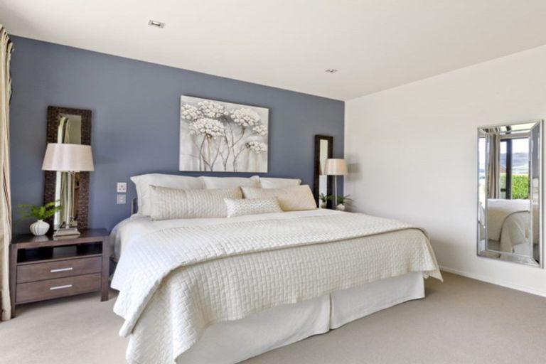 Photo of property in 22 Rannoch Drive, Jacks Point, Queenstown, 9371