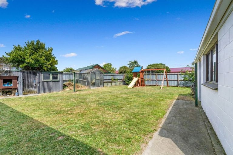 Photo of property in 71 Market Street, Leeston, 7632