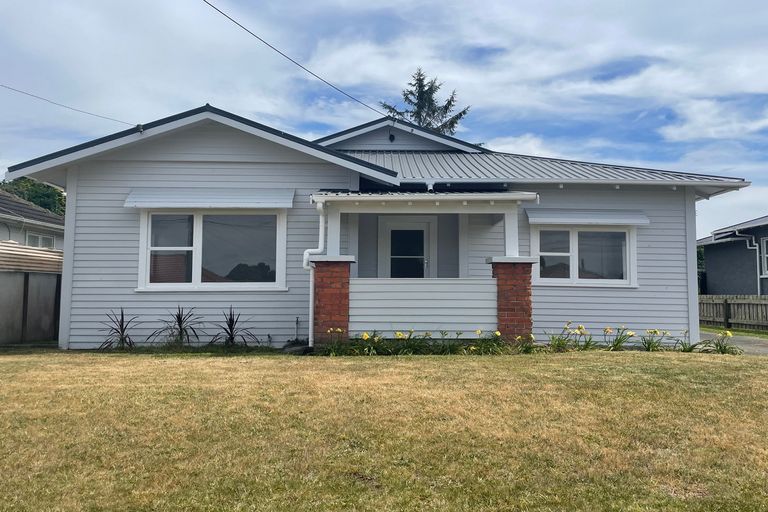 Photo of property in 16 Duigan Street, Gonville, Whanganui, 4501