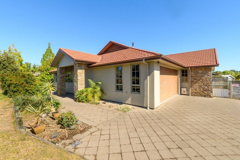 Photo of property in 1 Tarn Close, Pyes Pa, Tauranga, 3112