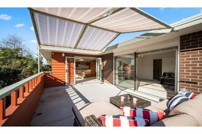 Photo of property in 42 Stapleford Crescent, Browns Bay, Auckland, 0630