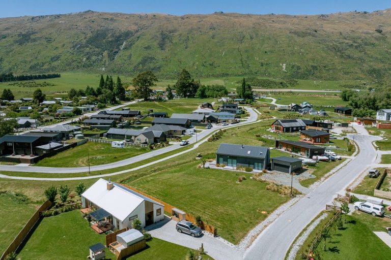 Photo of property in 7 Lakefield Close, Kingston, Athol, 9793