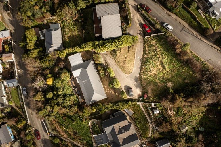 Photo of property in 32 Adderley Terrace, Ravensbourne, Dunedin, 9022
