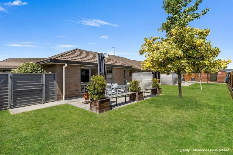 Photo of property in 47 Geneva Terrace, Kelvin Grove, Palmerston North, 4414
