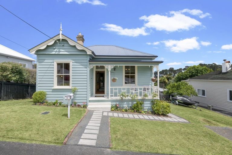 Photo of property in 72 Palmerston Road, Birkenhead, Auckland, 0626