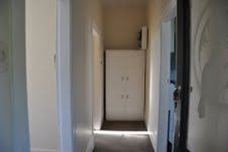 Photo of property in 1/98 Birkenhead Avenue, Birkenhead, Auckland, 0626