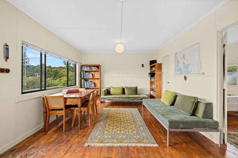 Photo of property in 8 Spray Crescent, Leigh, 0985