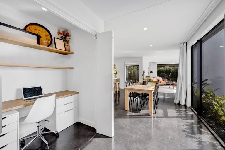 Photo of property in 12a Kauri Street, Merrilands, New Plymouth, 4312