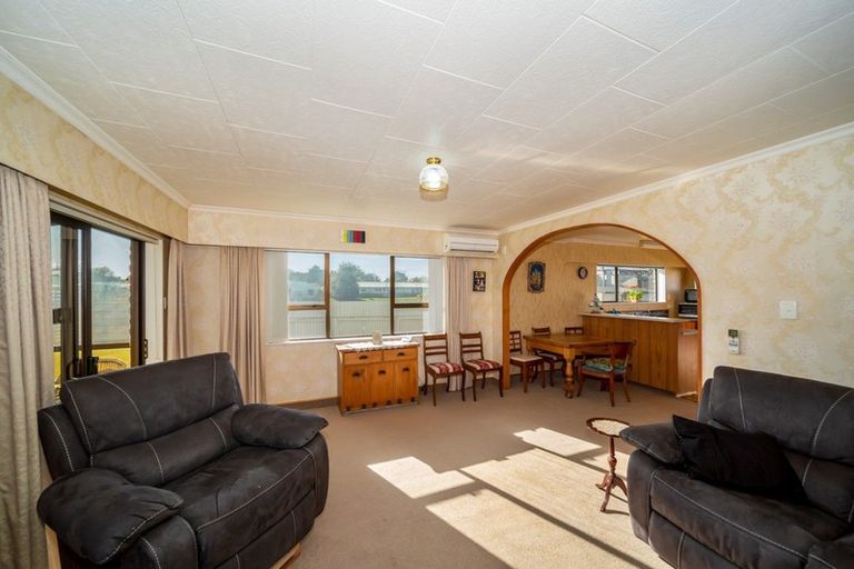 Photo of property in 32 Graham Street, Eltham, 4322