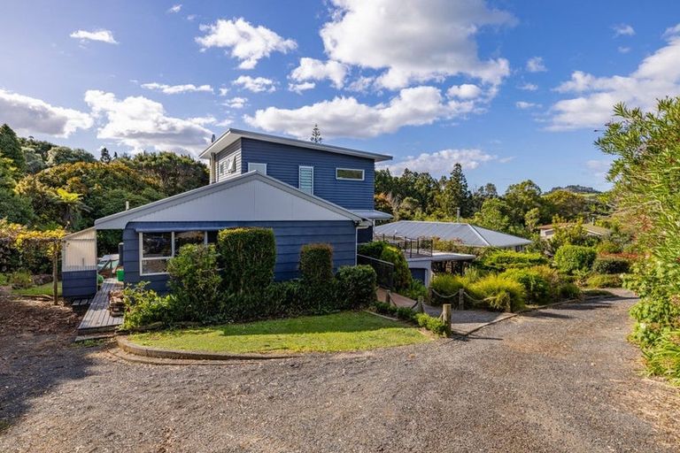 Photo of property in 84 Rangitane Loop Road, Kerikeri, 0294