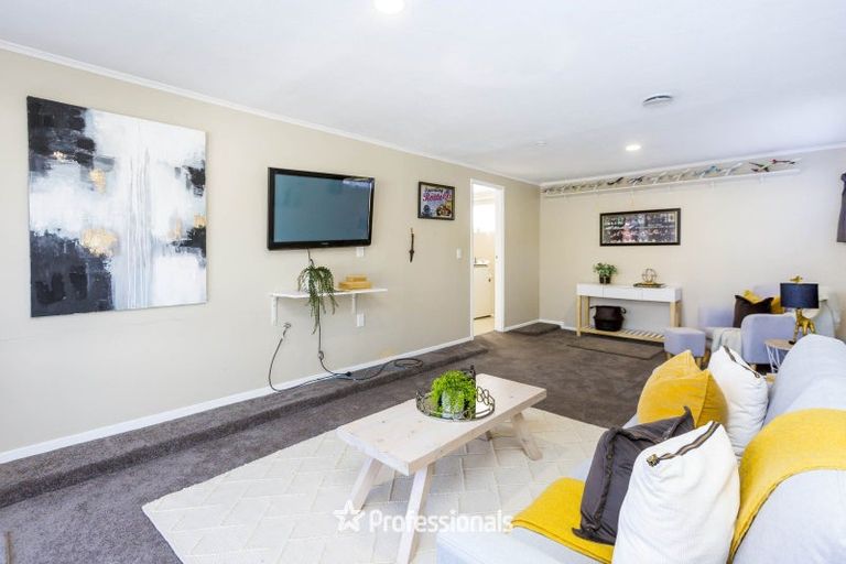 Photo of property in 19 Sunnyview Drive, Brown Owl, Upper Hutt, 5018