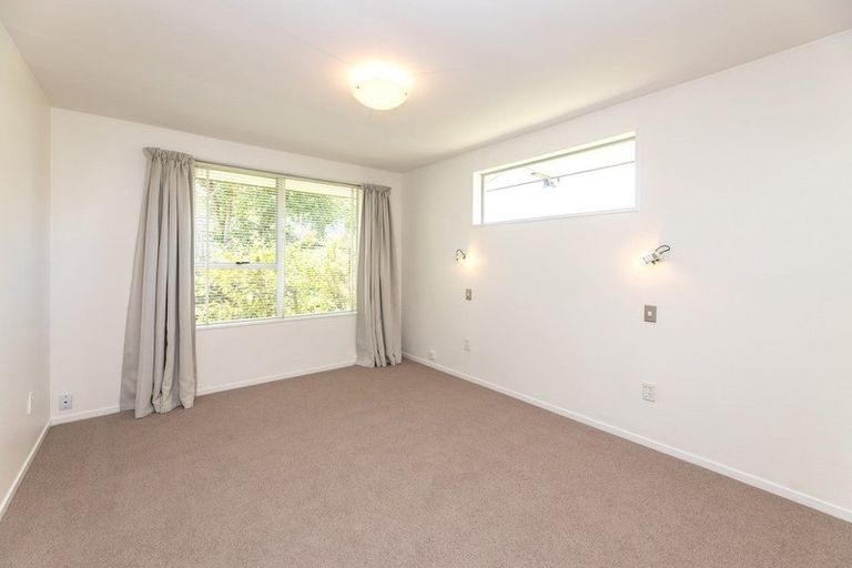 Photo of property in 2/5a Brogar Place, Casebrook, Christchurch, 8051