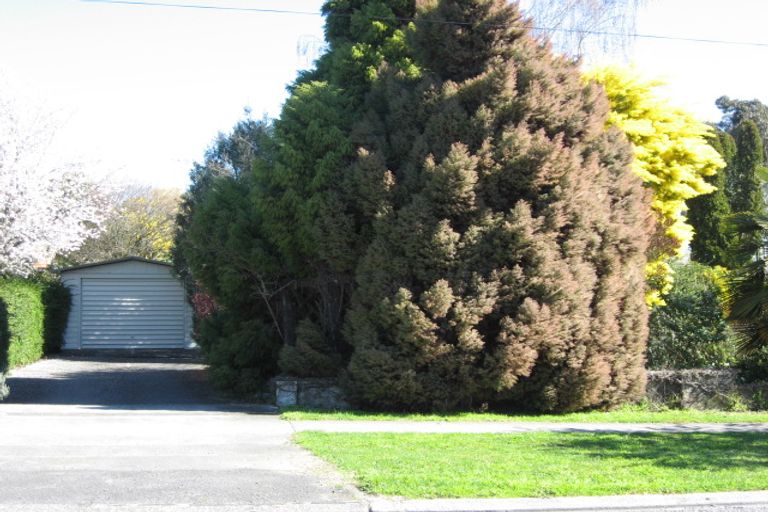 Photo of property in 16 Plassey Street, Havelock North, 4130