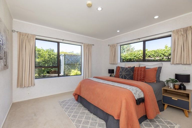 Photo of property in 52 Matatua Road, Raumati Beach, Paraparaumu, 5032