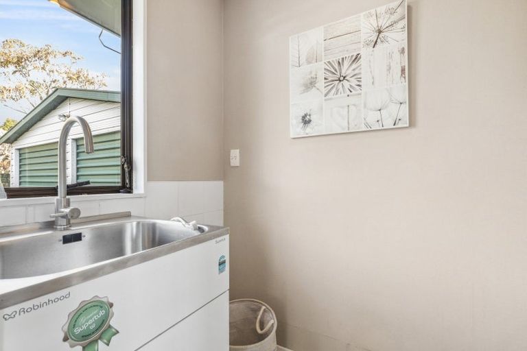 Photo of property in 2/10 Argyle Avenue, Pahurehure, Papakura, 2113