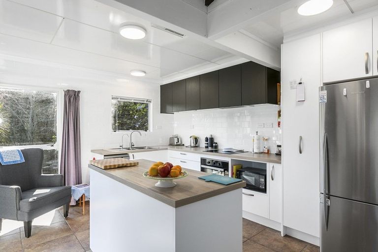 Photo of property in 11 Kilgour Street, Waihola, Milton, 9073