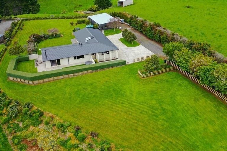 Photo of property in 457 Upland Road, Tarurutangi, New Plymouth, 4372